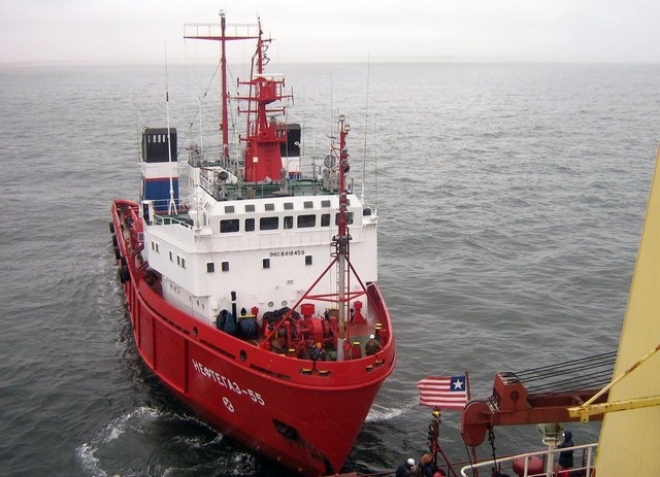 Арктикморнефтегазразведка продаёт своё судно